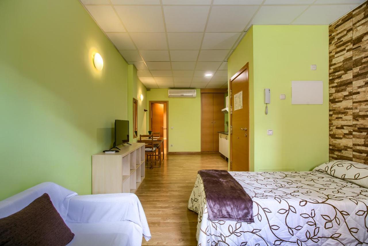 מדריד Apartamentos Barajas מראה חיצוני תמונה
